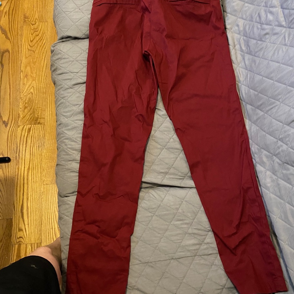 Lululemon commission pant red